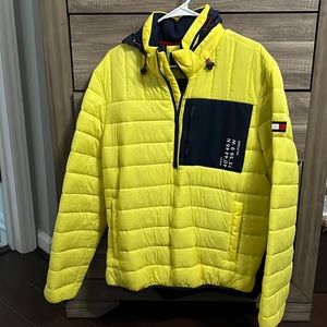 New without tags Men’s large Tommy Hilfiger thermal cell pullover